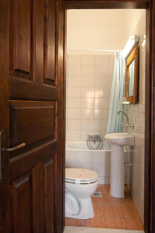 Vergoula'S Mansion Kastoria Habitación foto